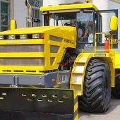 В Киеве представили сверхмощный украинский трактор
